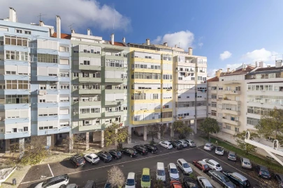Apartamento T3 para Venda em Benfica