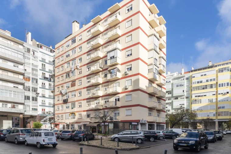 Apartamento T3 para Venda em Benfica Foto 29