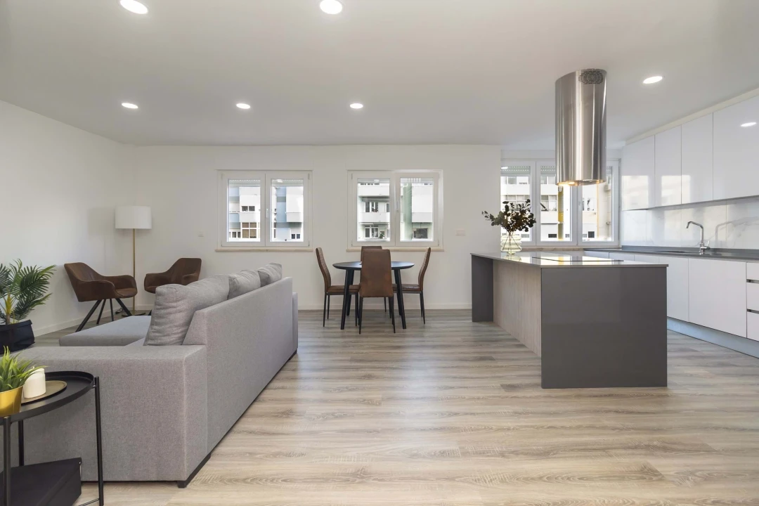 Apartamento T3 para Venda em Benfica Foto 4