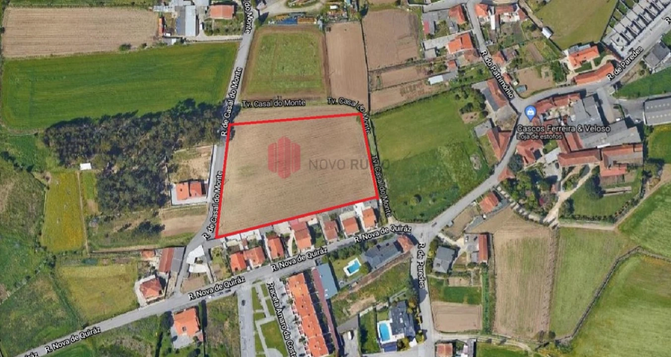 Terreno para Venda em Castêlo da Maia Foto 1