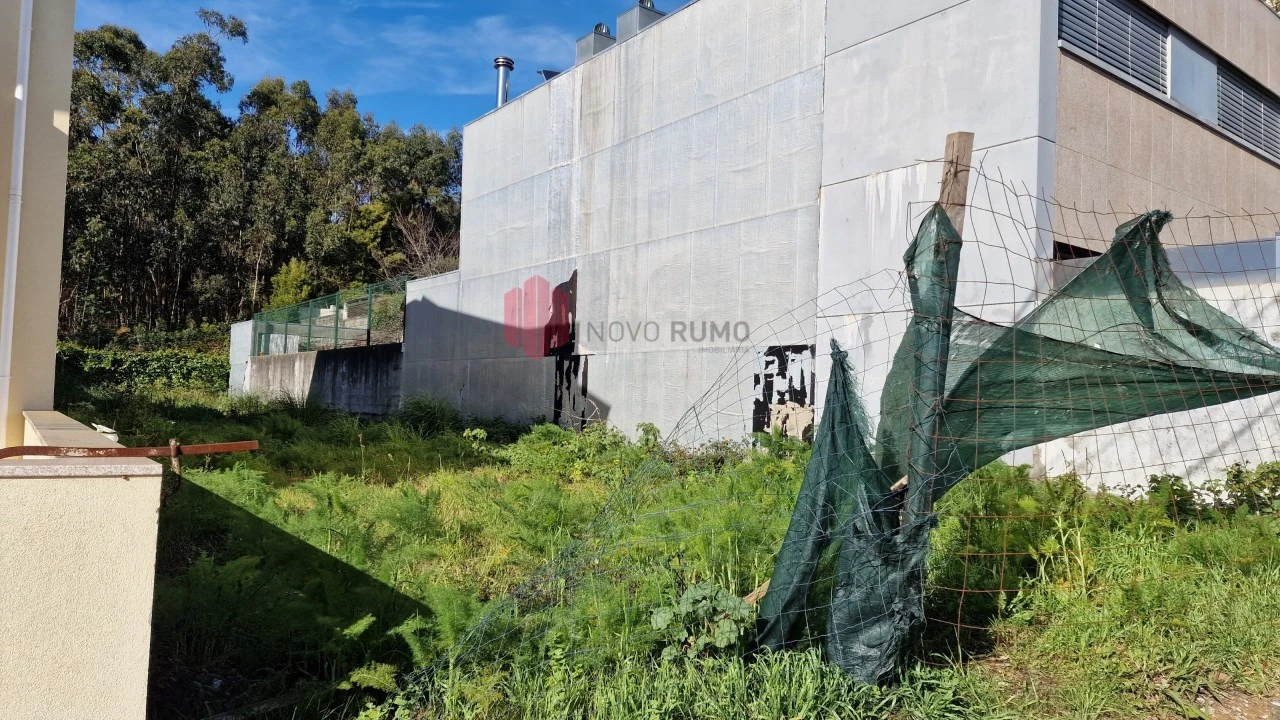 Terreno para Venda em Moreira Foto 5