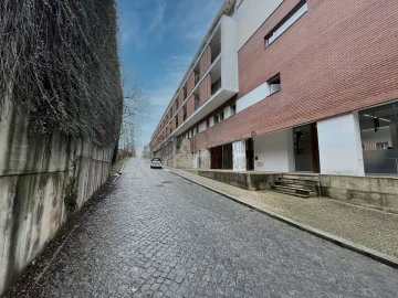 Apartamento T3 para Arrendamento em Costa