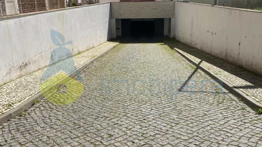Garagem para Venda em Armação de Pera
