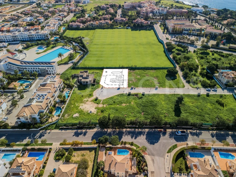 Terreno para Venda em Lagos (São Sebastião e Santa Maria) Foto 2