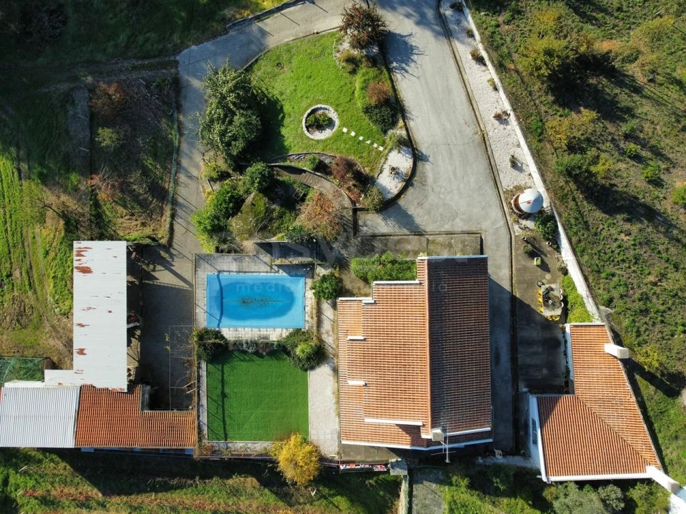 Quinta T5 para Venda em Ázere e Covelo Foto 4