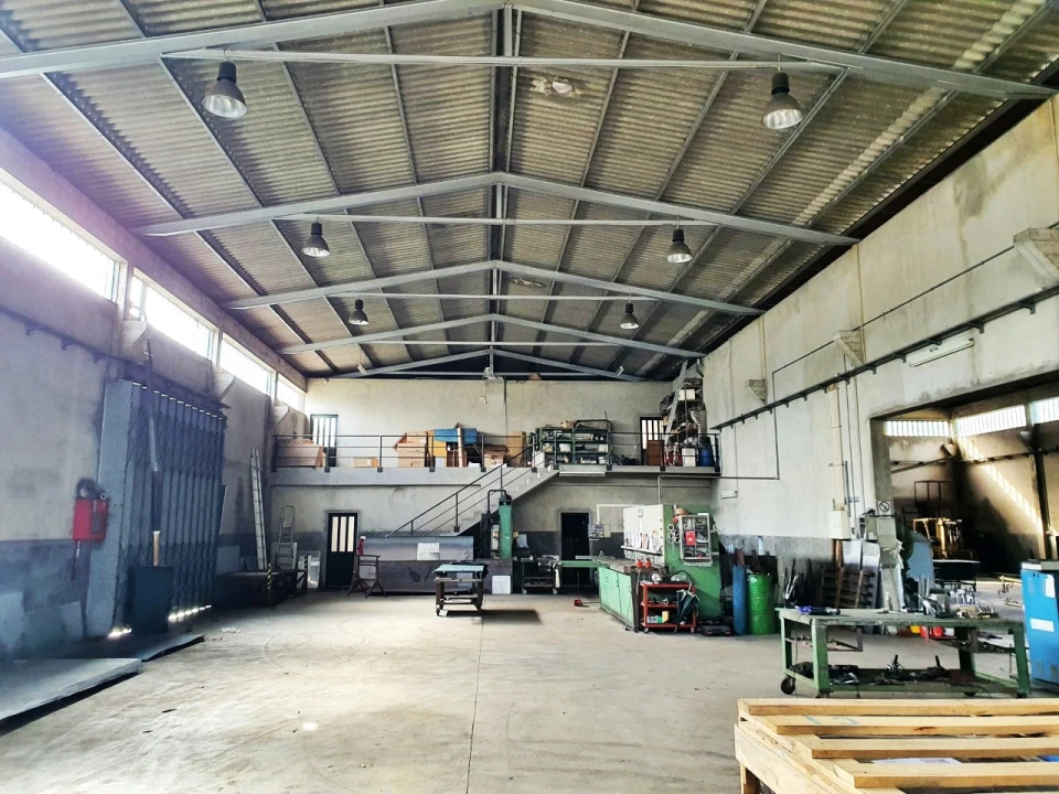 Armazém para Venda em Bougado (São Martinho e Santiago) Foto 7