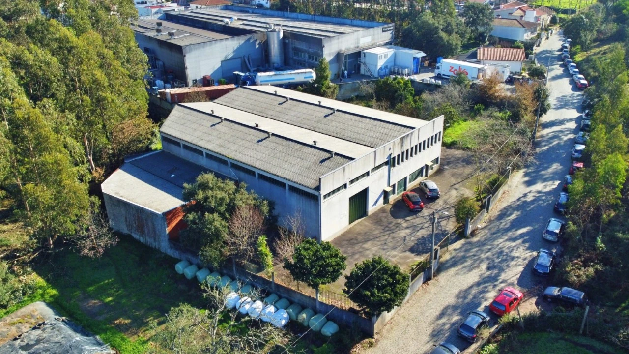 Armazém para Venda em Bougado (São Martinho e Santiago) Foto 1