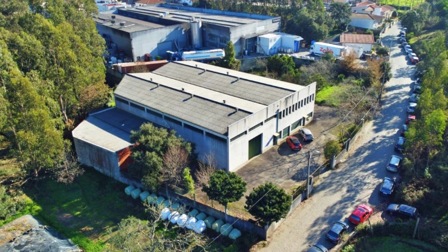 Armazém para Venda em Bougado (São Martinho e Santiago) Foto 1