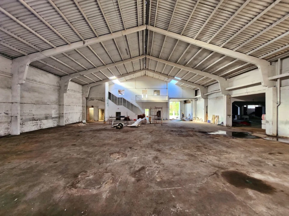 Armazém para Arrendamento em Maceda Foto 1