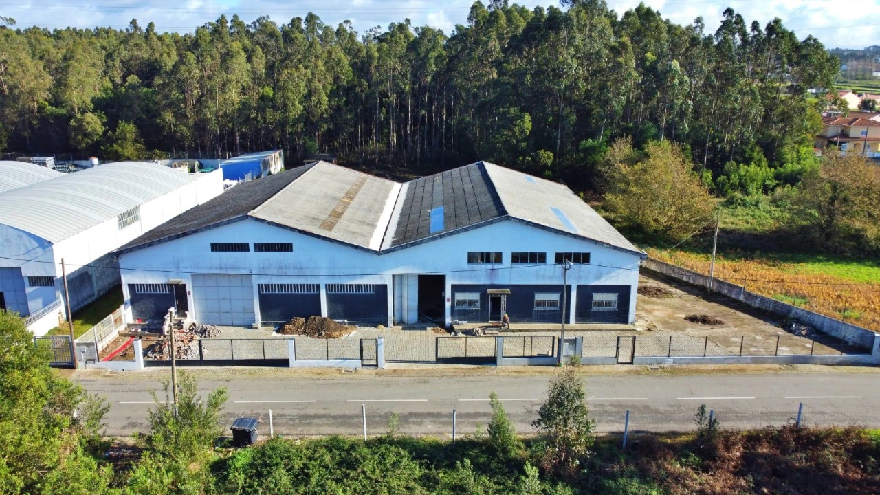 Armazém para Arrendamento em Maceda Foto 1
