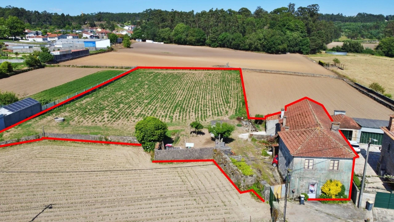 Moradia T4 para Venda em Castêlo da Maia Foto 1