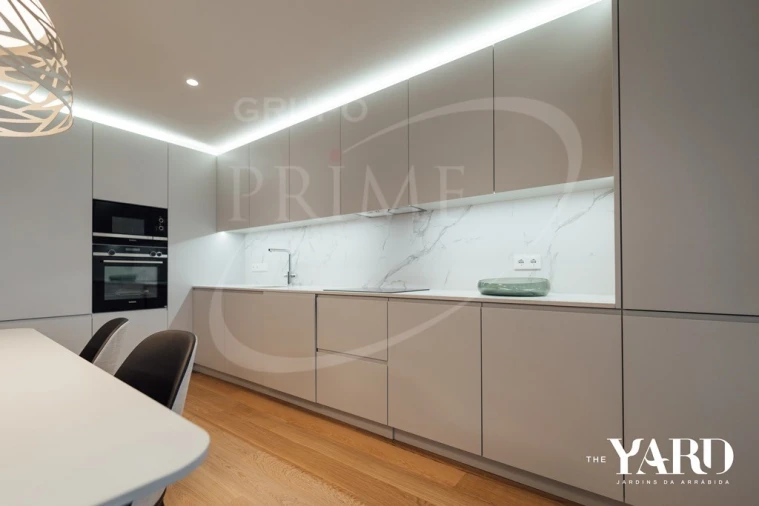 Apartamento T4 para Venda em Santa Marinha e São Pedro da Afurada Foto 6