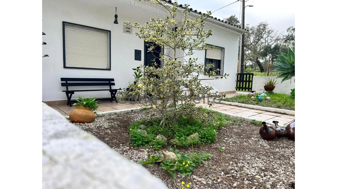 Moradia T2 para Venda em Santiago do Cacém, Santa Cruz e São Bartolomeu da Serra Foto 1