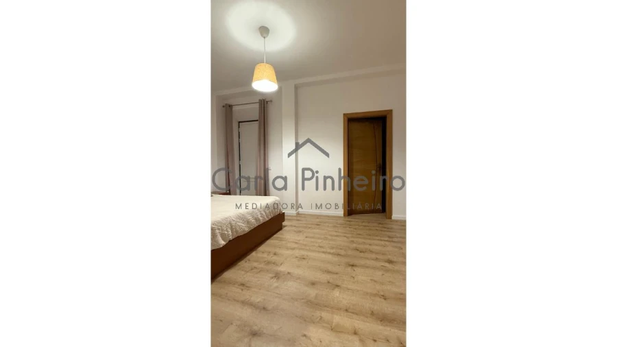 Moradia T4 para Venda em Cercal Foto 10