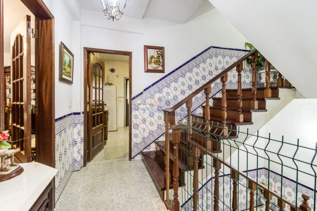 Moradia T5 para Venda em Mina de Água Foto 16