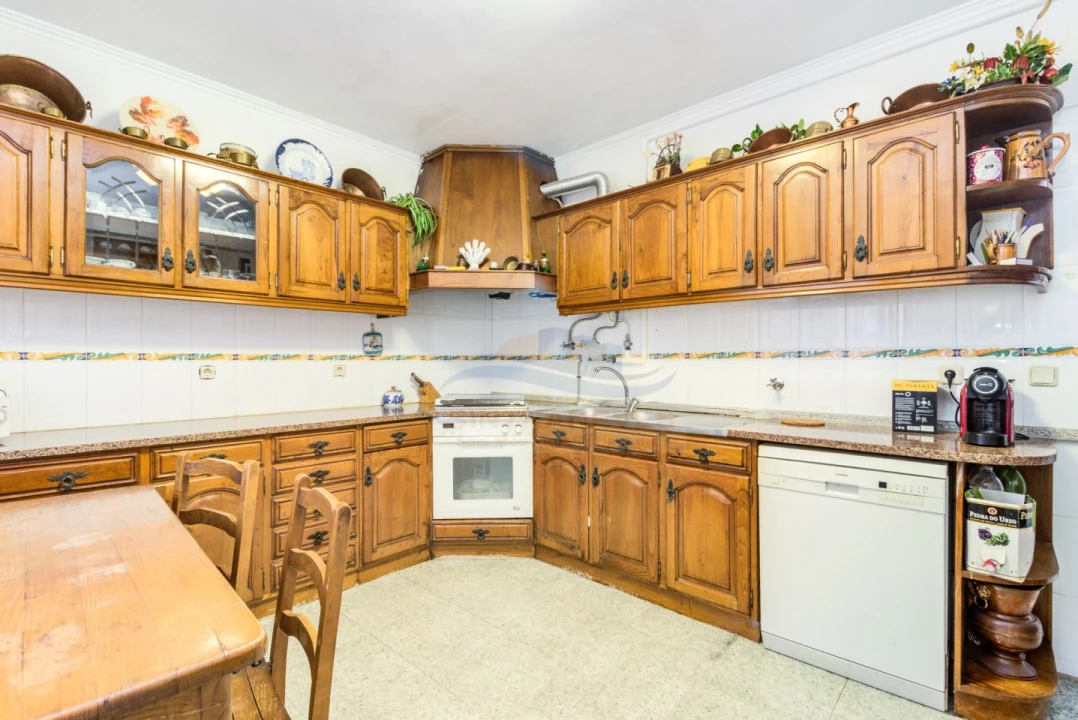 Moradia T5 para Venda em Mina de Água Foto 25