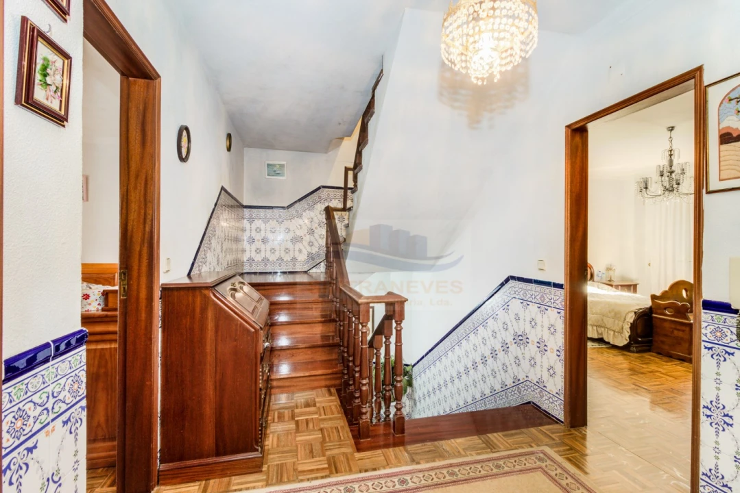 Moradia T5 para Venda em Mina de Água Foto 27