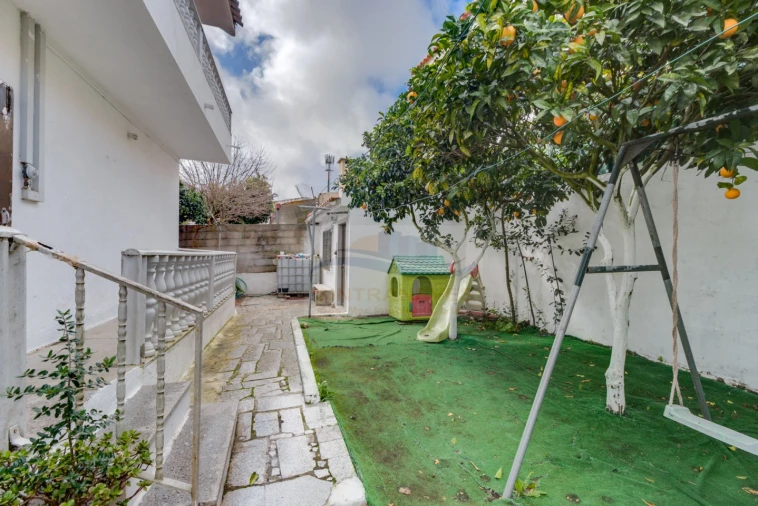 Moradia T5 para Venda em Mina de Água Foto 12