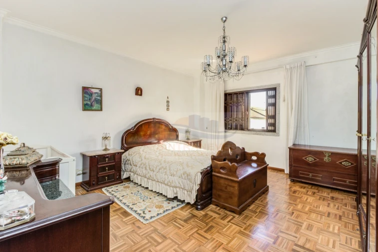 Moradia T5 para Venda em Mina de Água Foto 37