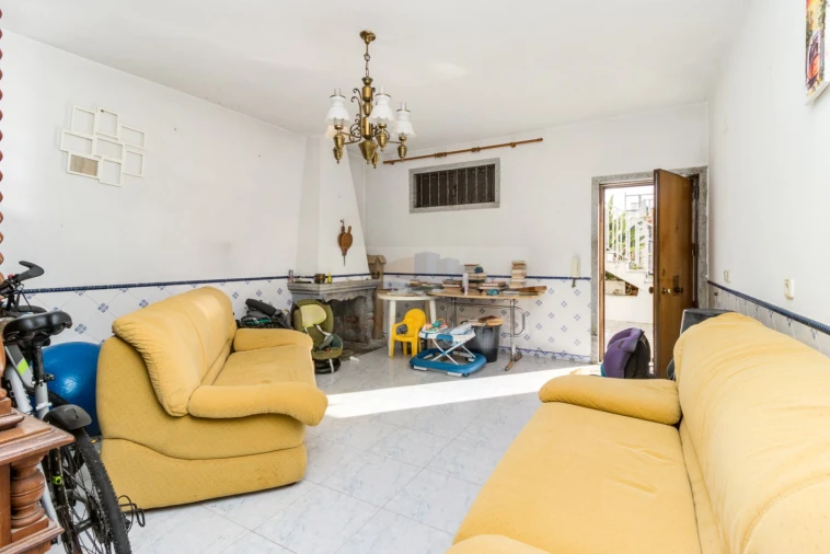 Moradia T5 para Venda em Mina de Água Foto 41