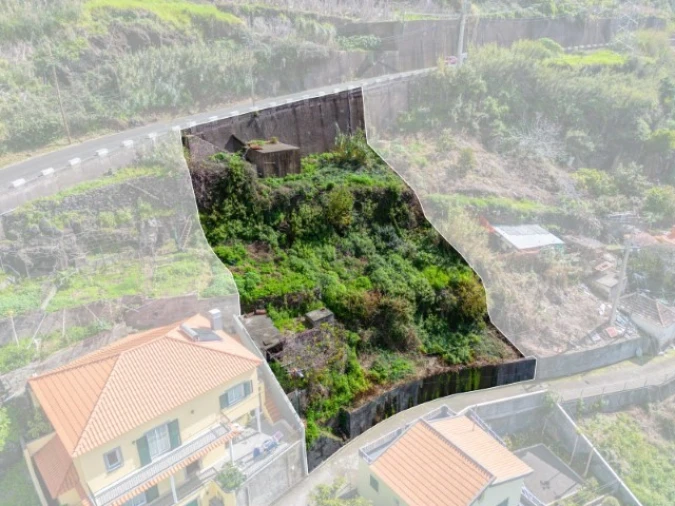 Terreno para Venda em Calheta Foto 1