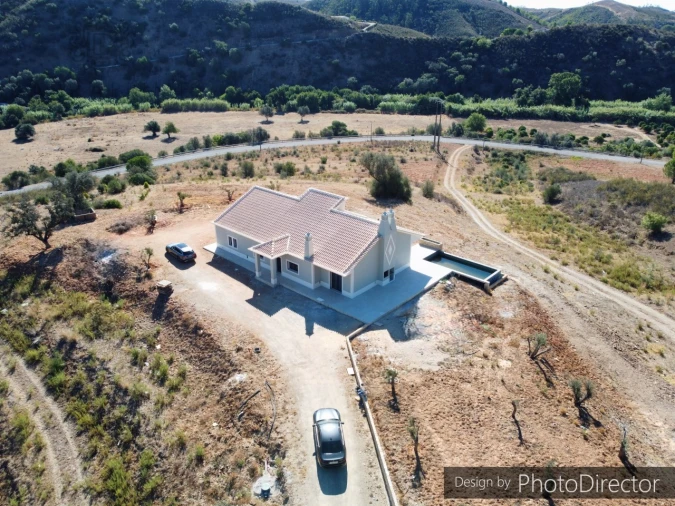 Moradia T4 para Venda em Silves Foto 23