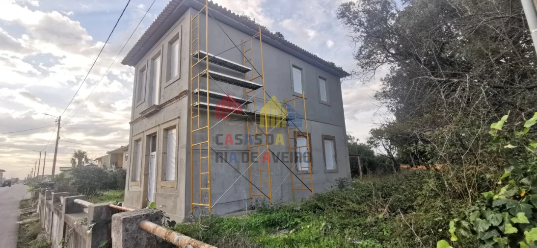 Moradia T4 para Venda em Beduído e Veiros Foto 3