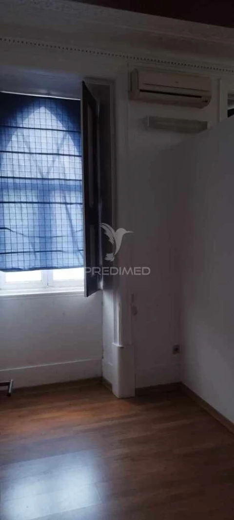 Loja para Arrendamento em São João Baptista