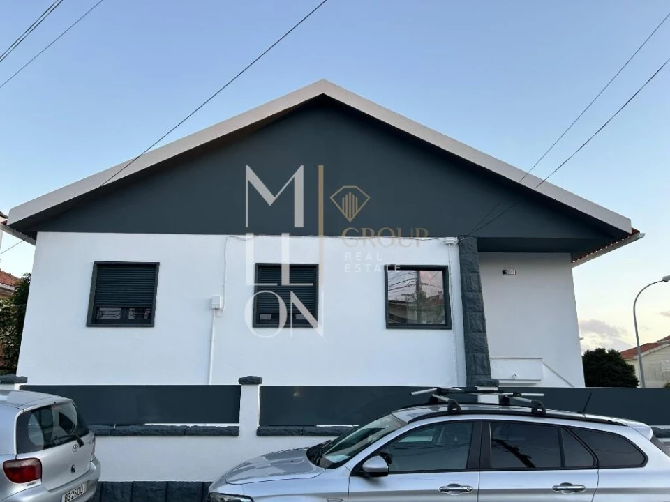 Moradia T5 para Venda em Carnaxide e Queijas Foto 19