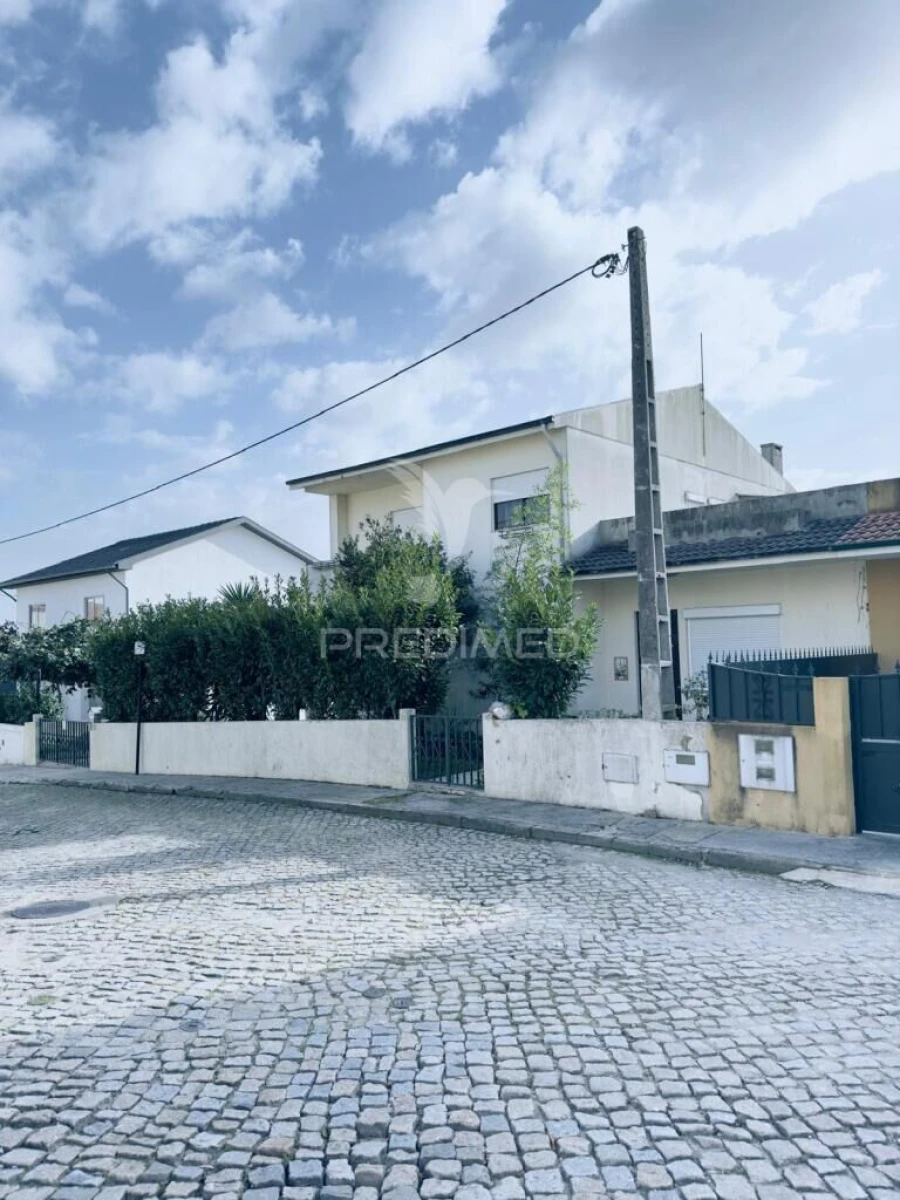 Moradia T3 para Venda em Macieira da Lixa e Caramos Foto 5