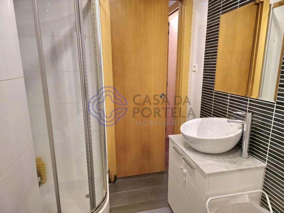 Apartamento T2 para Venda em Lordelo do Ouro e Massarelos Foto 30