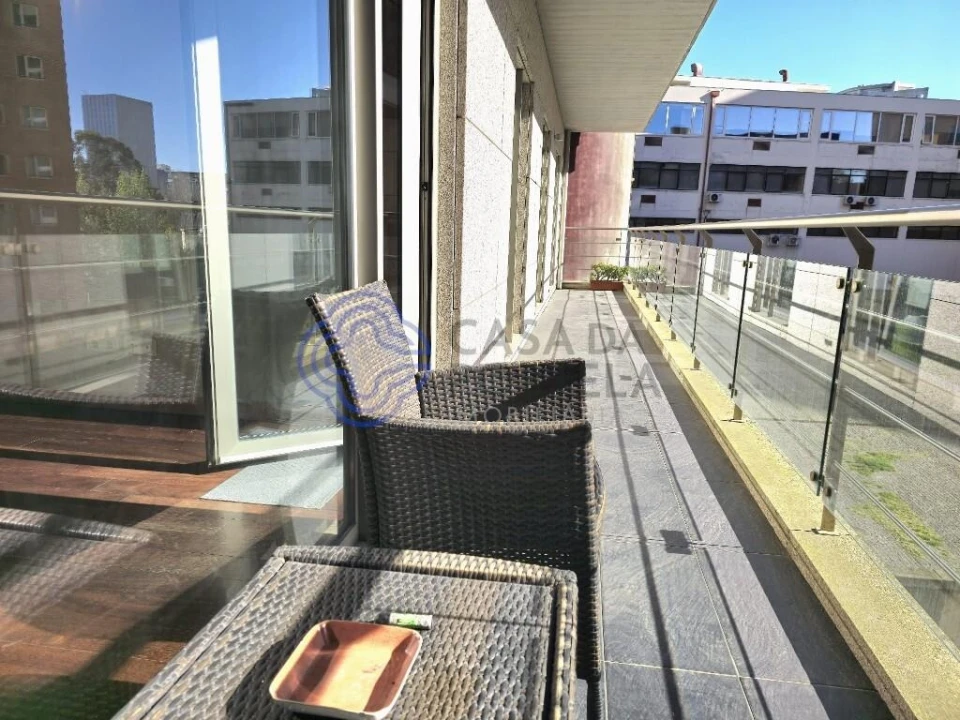 Apartamento T2 para Venda em Lordelo do Ouro e Massarelos Foto 4