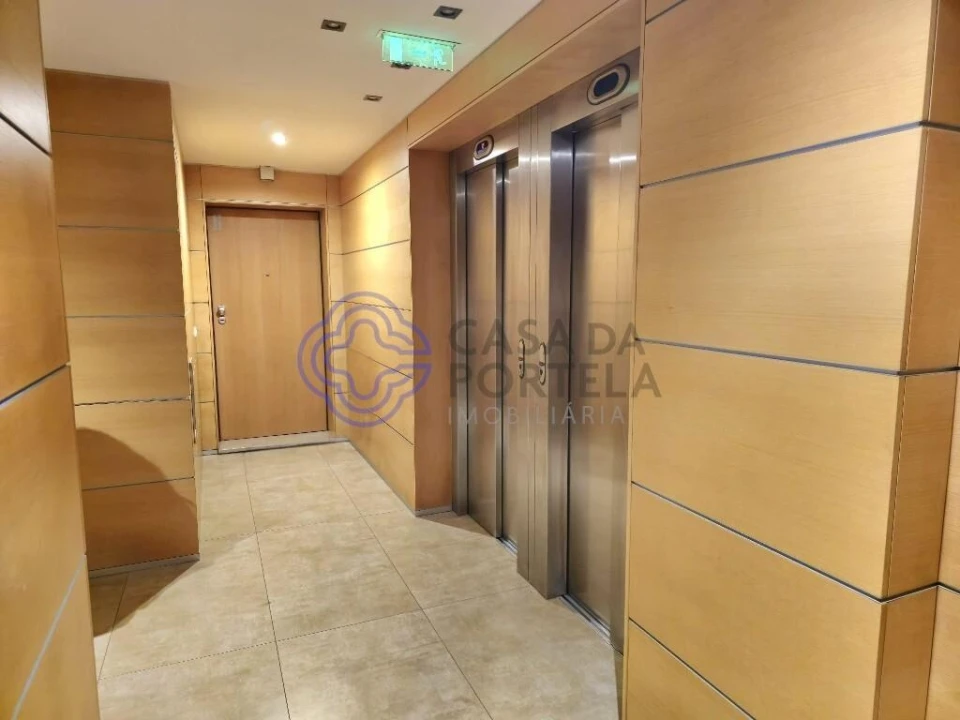 Apartamento T2 para Venda em Lordelo do Ouro e Massarelos Foto 35