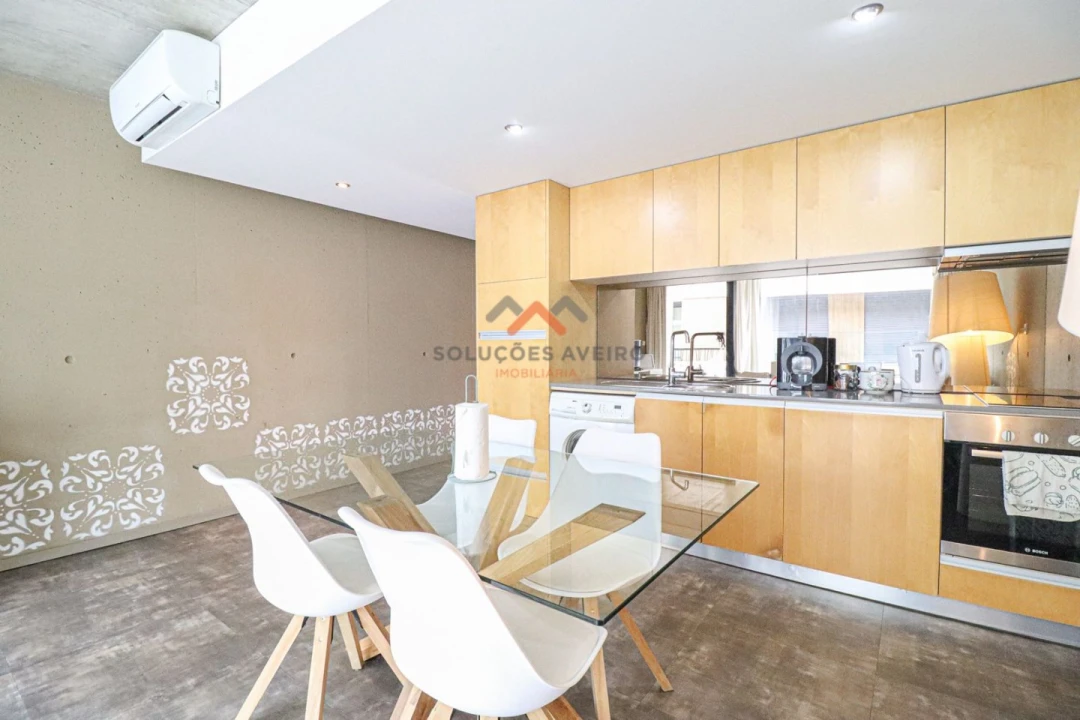 Apartamento T1 para Venda em Glória e Vera Cruz Foto 1