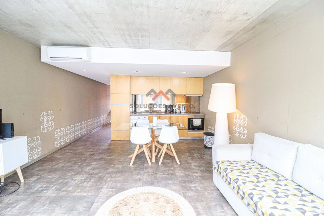 Apartamento T1 para Venda em Glória e Vera Cruz Foto 3