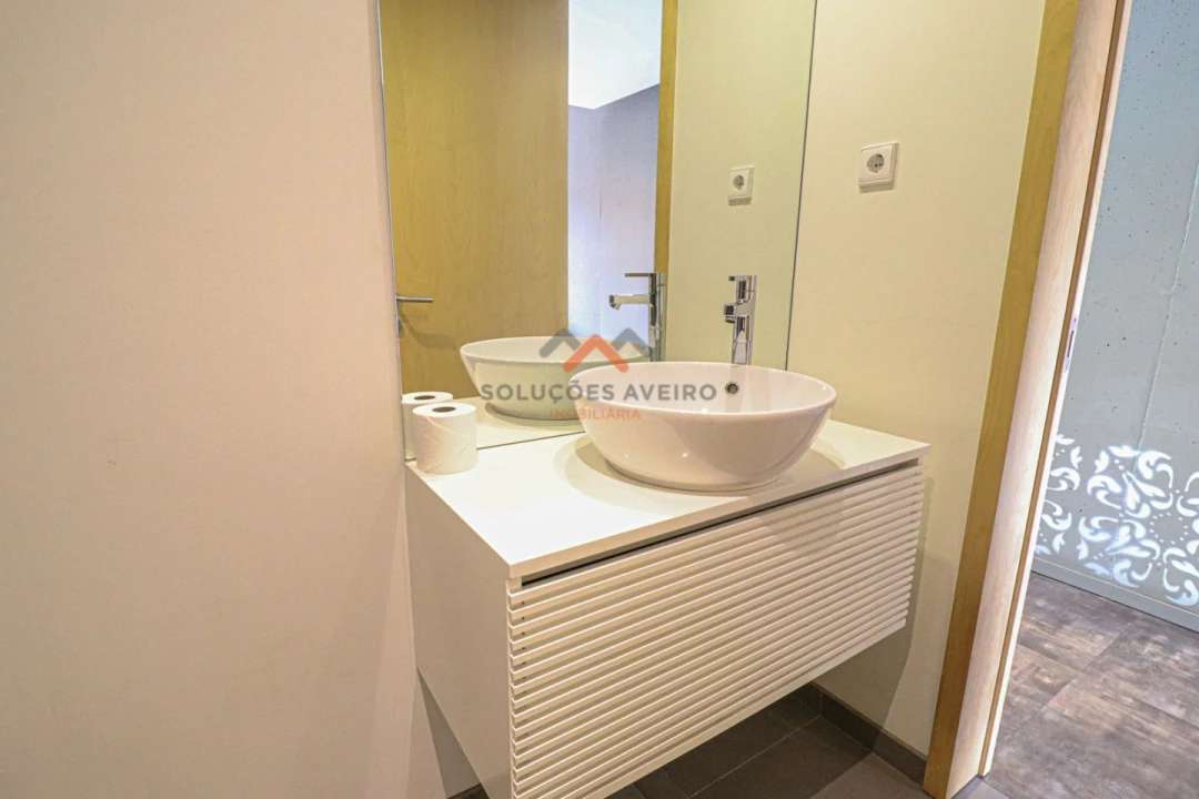 Apartamento T1 para Venda em Glória e Vera Cruz Foto 12