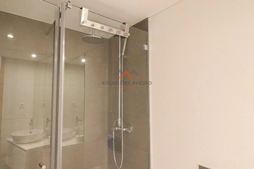 Apartamento T1 para Venda em Glória e Vera Cruz Foto 14