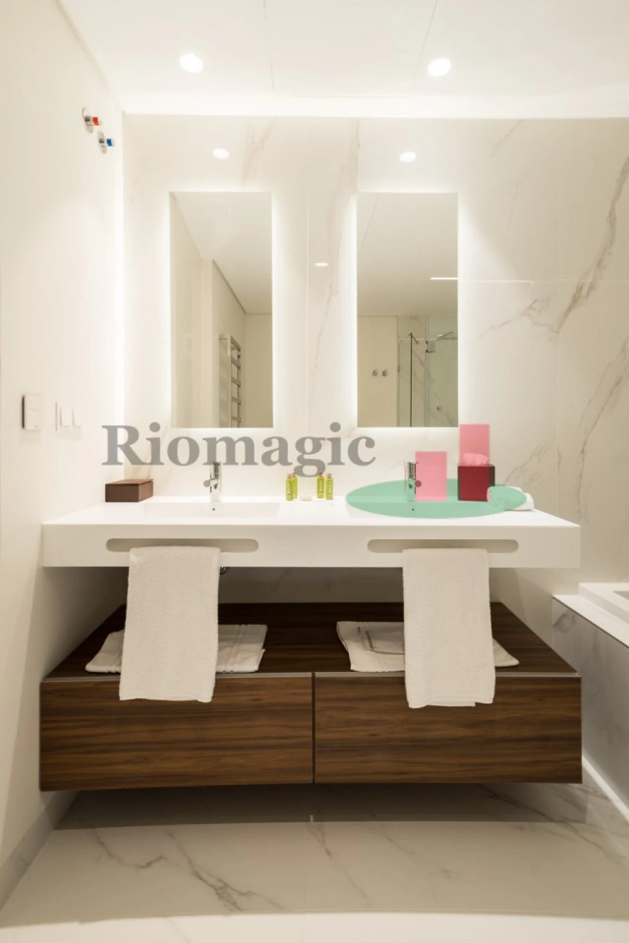 Apartamento T3 para Venda em Parque das Nações Foto 7