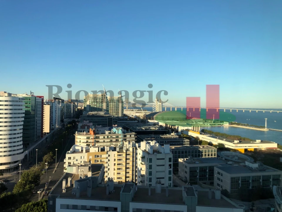 Apartamento T3 para Venda em Parque das Nações Foto 10