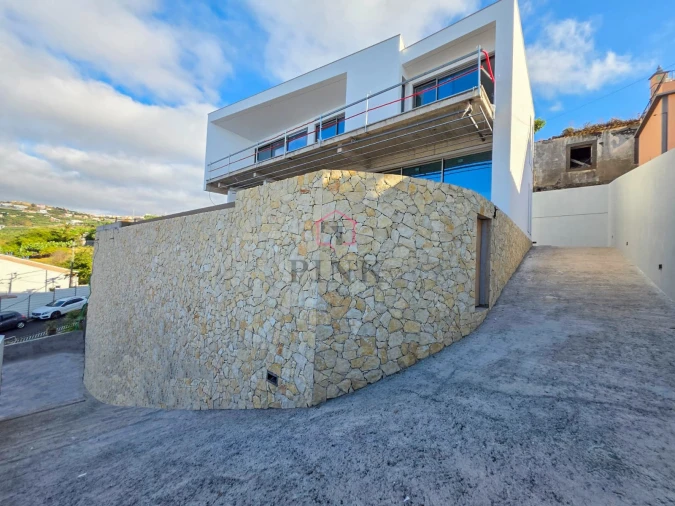 Moradia T4 para Venda em Tabua Foto 2