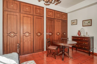 Quinta T4 para Venda em Azeitão (São Lourenço e São Simão)