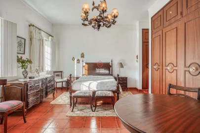 Quinta T4 para Venda em Azeitão (São Lourenço e São Simão)
