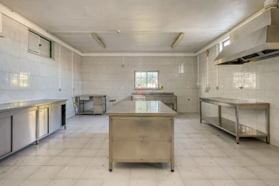 Quinta T4 para Venda em Azeitão (São Lourenço e São Simão)