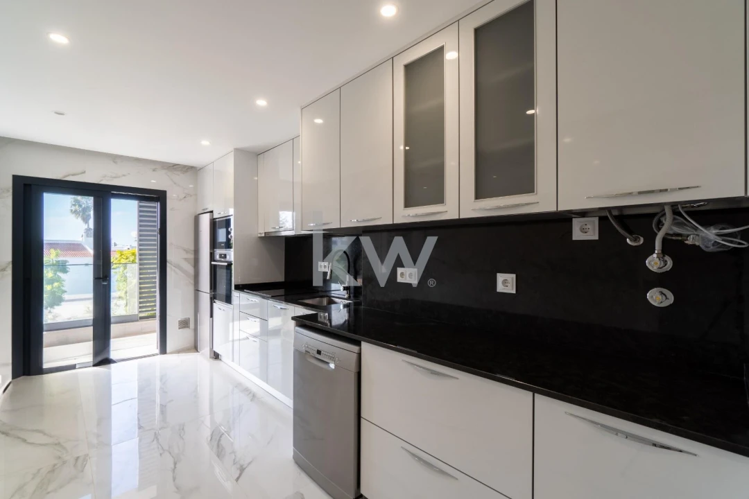 Apartamento T2 para Venda em Faro (Sé e São Pedro) Foto 29