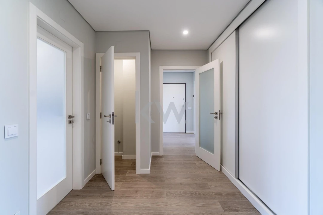 Apartamento T2 para Venda em Faro (Sé e São Pedro) Foto 12