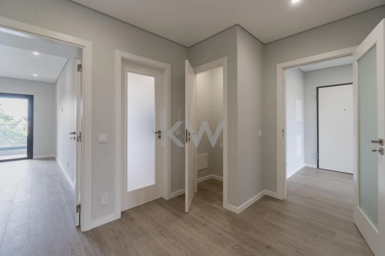 Apartamento T2 para Venda em Faro (Sé e São Pedro) Foto 11