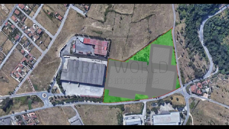 Terreno Comércio / Armazém para Venda em Lousa