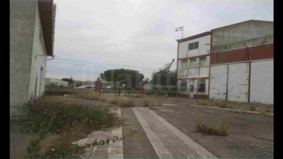 Armazém para Venda em Marinhais