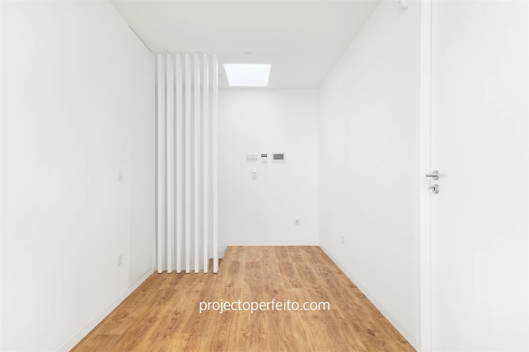 Moradia T4 para Venda em Serzedo e Perosinho Foto 16