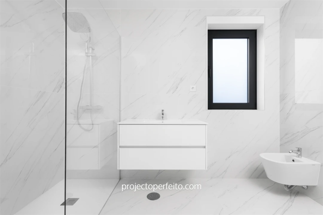 Moradia T4 para Venda em Serzedo e Perosinho Foto 13